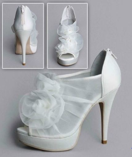 Булчински обувки от Vera Wang