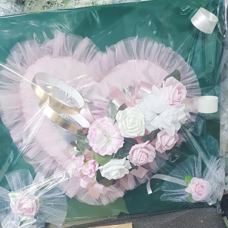 Ръчно изработена сватбена украса за кола в розово модел CD004